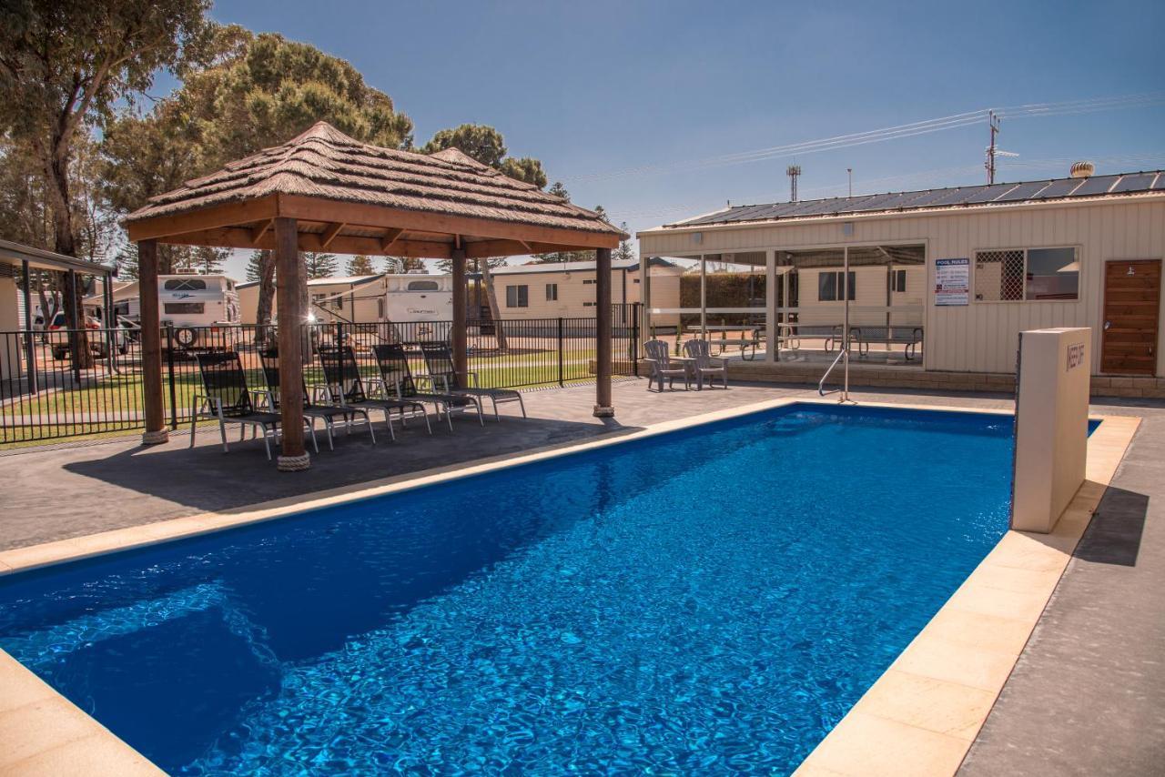 Ceduna Foreshore Caravan Park Екстер'єр фото