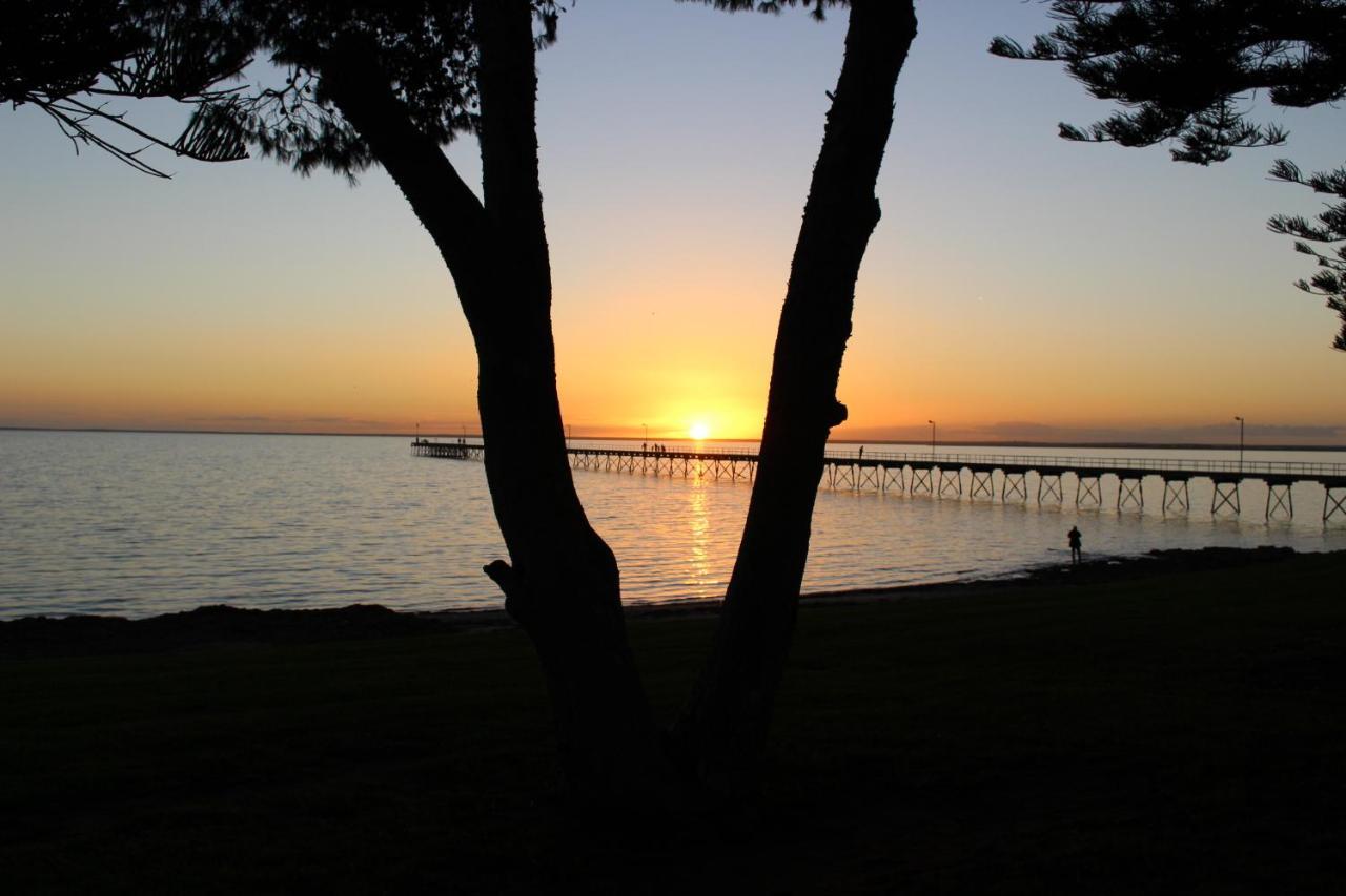 Ceduna Foreshore Caravan Park Екстер'єр фото