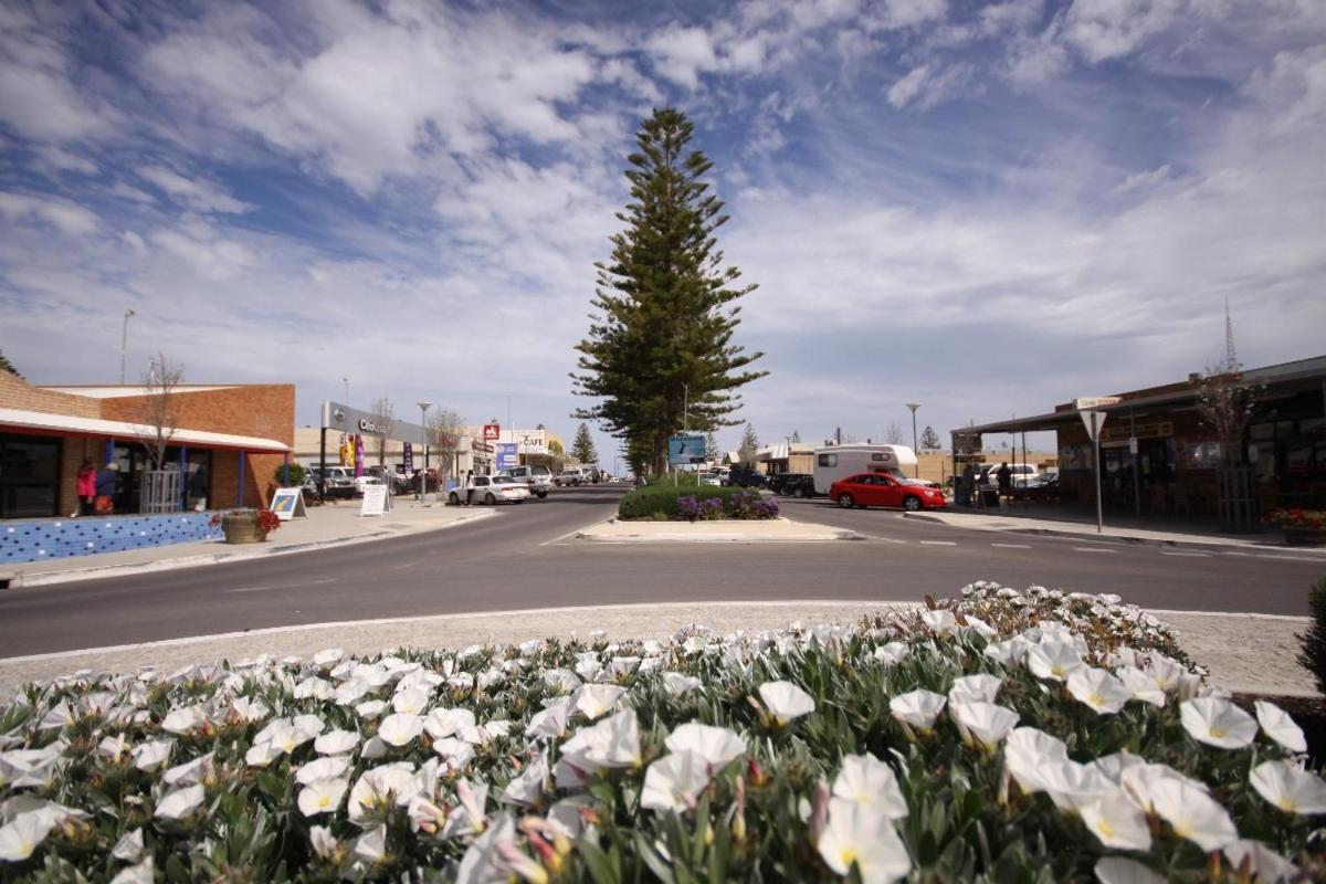 Ceduna Foreshore Caravan Park Екстер'єр фото