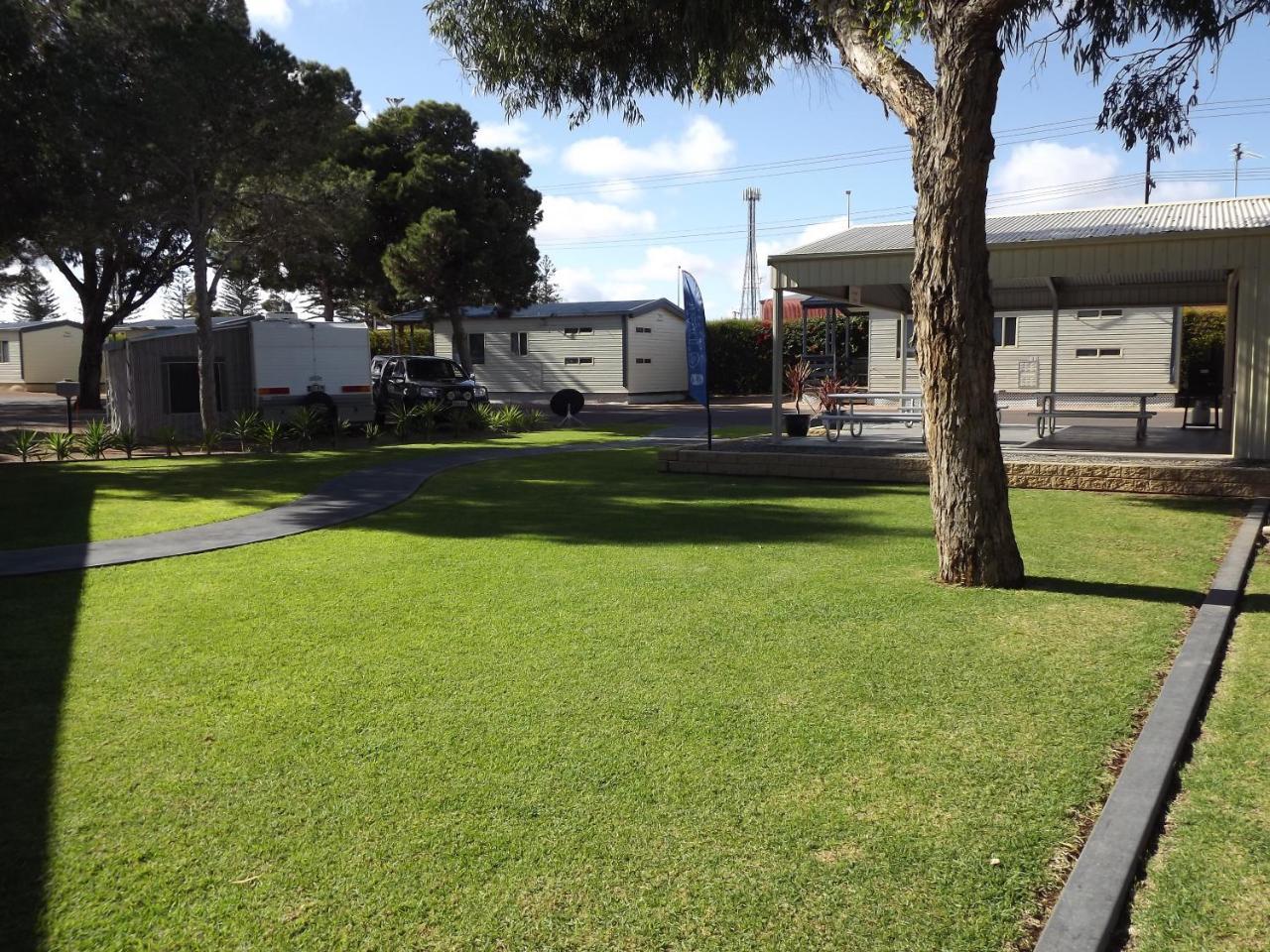 Ceduna Foreshore Caravan Park Екстер'єр фото