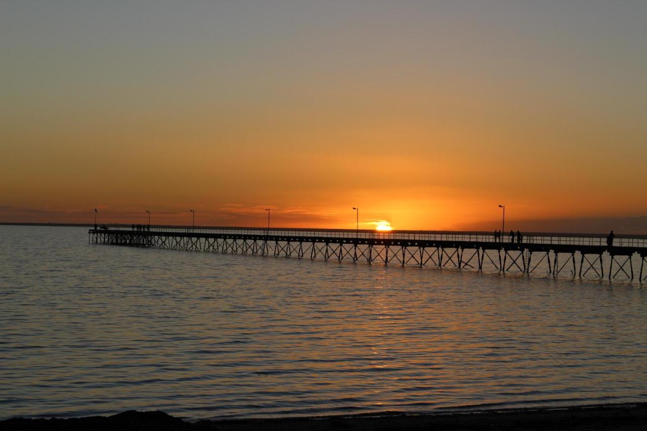 Ceduna Foreshore Caravan Park Екстер'єр фото