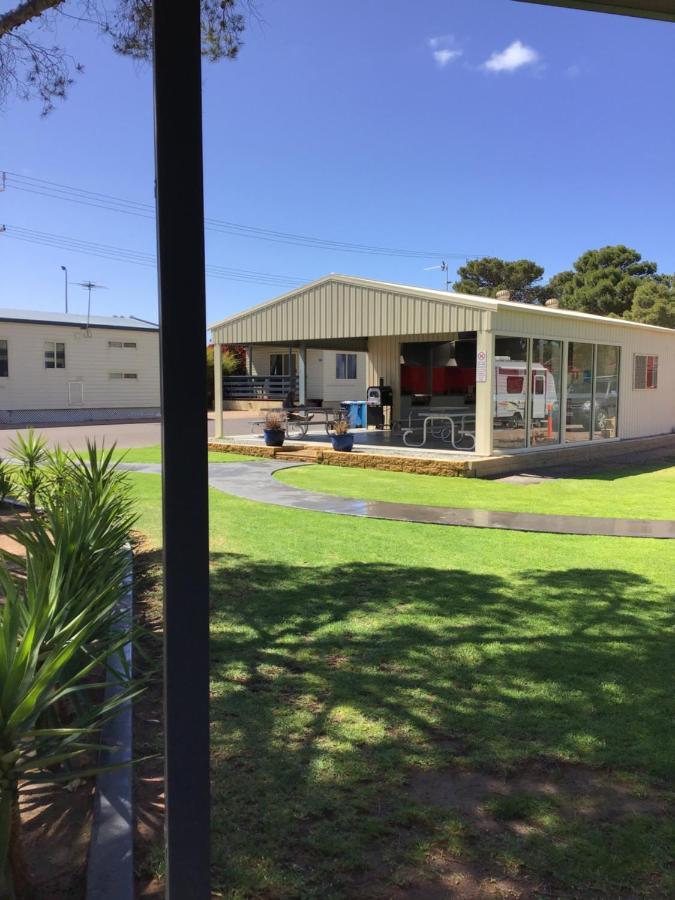 Ceduna Foreshore Caravan Park Екстер'єр фото