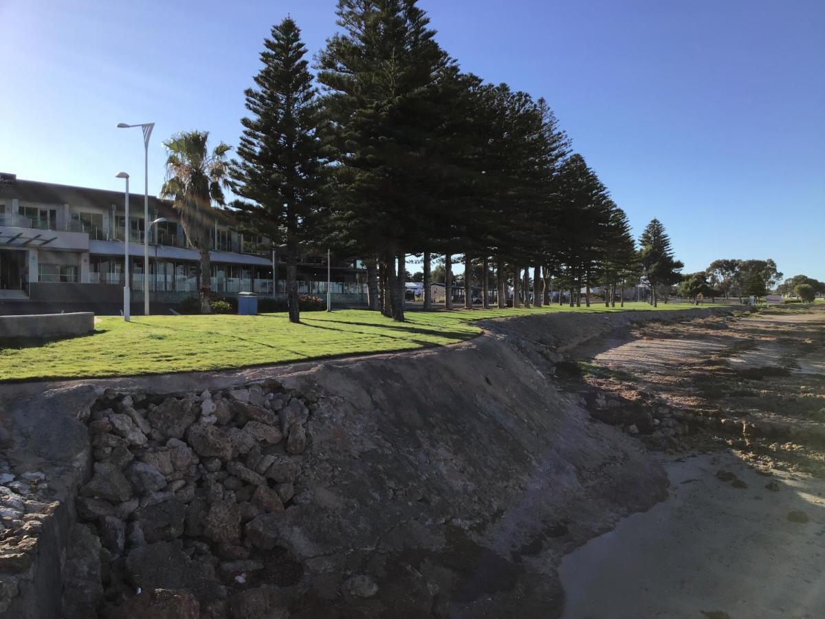 Ceduna Foreshore Caravan Park Екстер'єр фото