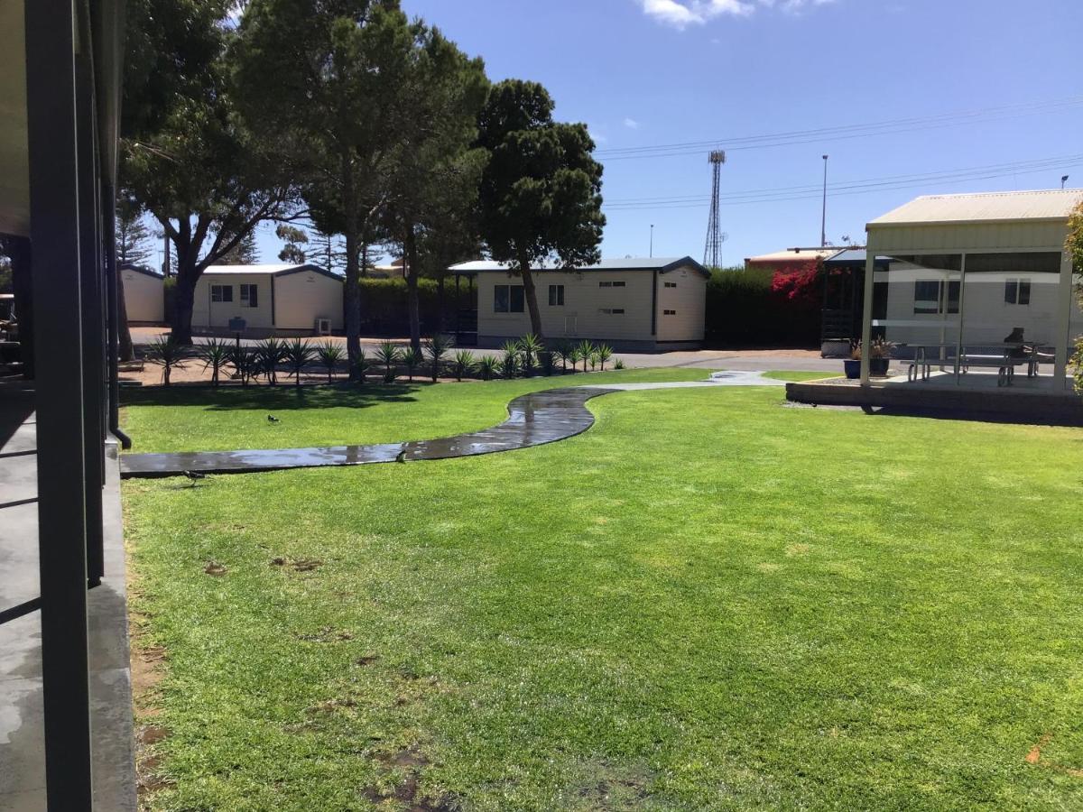 Ceduna Foreshore Caravan Park Екстер'єр фото