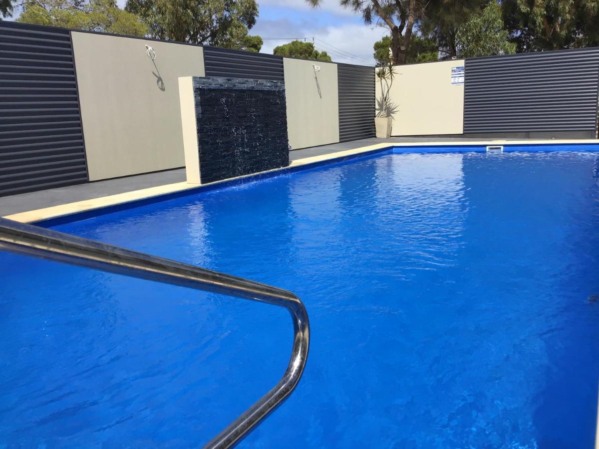 Ceduna Foreshore Caravan Park Екстер'єр фото